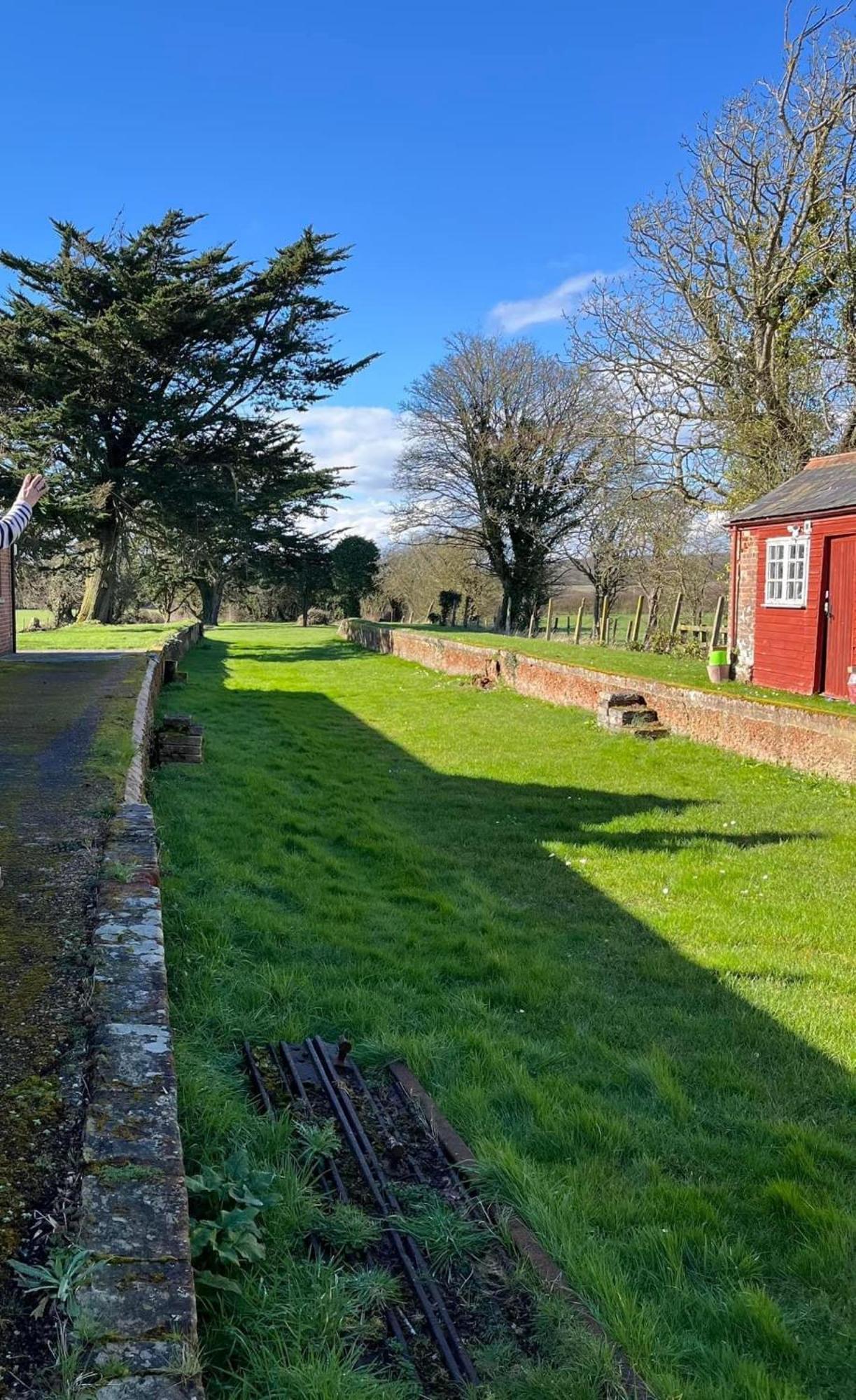 Old Ningwood Station Bed & Breakfast, Ningwood, Isle Of Wight Po41 0Tg Brook  Exteriör bild